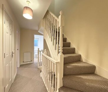 4 bedroom semi-detached house to rent - Photo 6