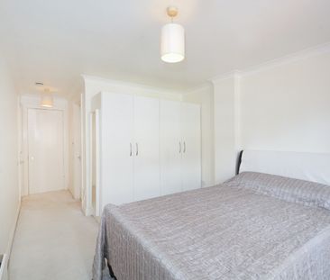 2 Bed Flat, New Caledonian Wharf, SE16 - Photo 5