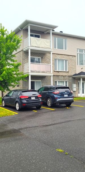 SPACIEUX 4 1/2 À LOUER À DRUMMONDVILLE - Photo 1