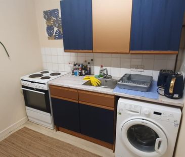 Gloucester Road, Horfield, Bristol - Photo 1