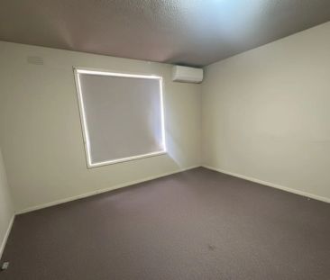 Two Bedroom Unit in a Perfect Location - Photo 4