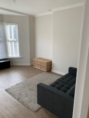 £1,100 PCM, Beautifully Presented Furnished Two Bedroom Duplex in Cymmer Street, Grangetown, Cardiff, CF11 7AB - Photo 1