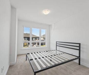 For Lease - 926 Omagaki Way, Blossom Park - Airport and Area, Ontario - Photo 1