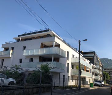 Location Appartement 2 pièces 44m² GRENOBLE 38100 - Photo 5