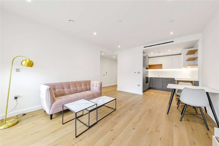 One bedroom apartment with a balcony looking over the residents' private courtyard - Photo 5