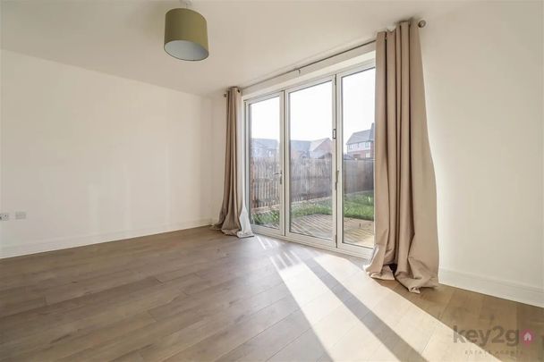 3 Bed Semi-Detached House, Hawes Way, S60 - Photo 1