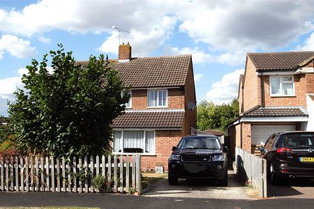 Osborn Road, Barton-le-Clay, Bedford, MK45 4NY - Photo 2