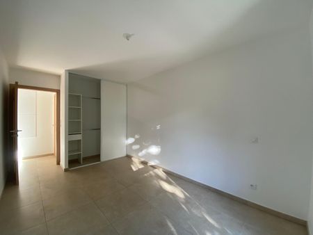 Location Appartement 2 pièces 49m² VALENCE 26000 - Photo 2