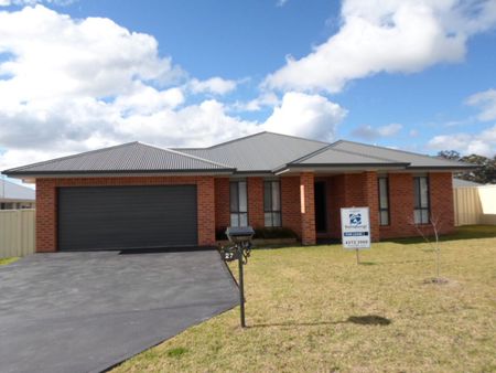 27 Kellett Drive, 2850, Mudgee Nsw - Photo 4