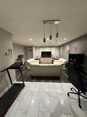 For Lease - 32 Beech Street, Brampton, Ontario - Photo 1