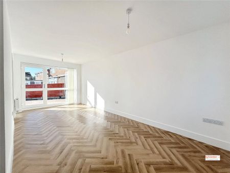 2 bedroom semi-detached house to rent - Photo 3