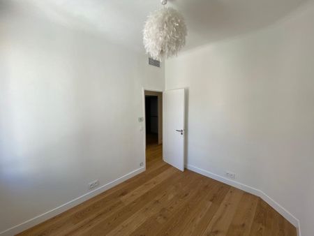 Location Appartement 4 pièces 71m² CASSIS 13260 - Photo 4
