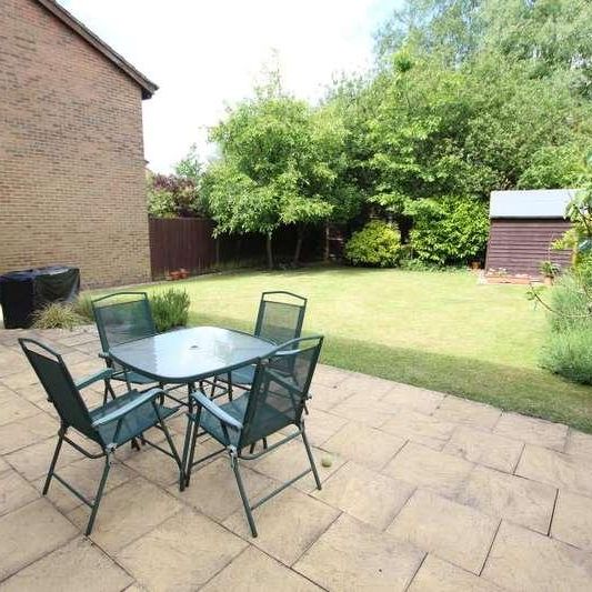 Woking, Surrey, GU21 - Photo 1