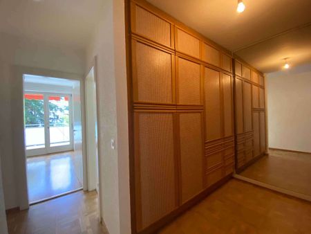 Appartement de 5 pièces avec balcons à Malagnou - Photo 4