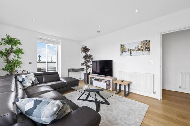 1 bedroom penthouse to rent - Photo 1