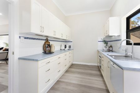 13 Young Street, Sylvania NSW 2224 - House For Rent | Domain - Photo 3