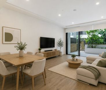 Beautiful 2 Bedroom Apartment - Available Now! - Photo 3