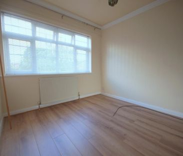 3 bedroom detached house to rent - Photo 4