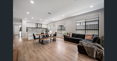 Spacious Modern Home - Photo 3