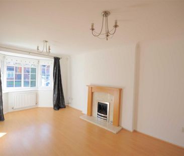 3 bedroom detached house to rent - Photo 5