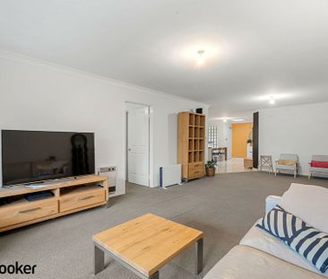 Convenient Living in Vibrant Kaleen - Photo 2