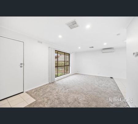 8 Muraban Court, Delacombe, Vic 3356 - Photo 3