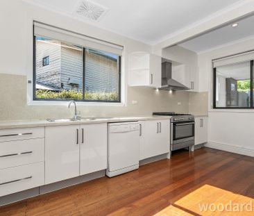 Family Home in Fantastic Location - Photo 5