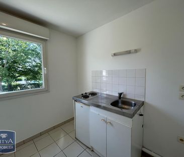 Location Appartement 2 pièces 47m² LISIEUX 14100 - Photo 4