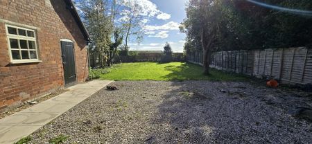 2 bedroom semi-detached house to rent - Photo 4