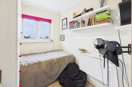 3 Bed Semi-Detached House, Billet Road, E17 - Photo 3