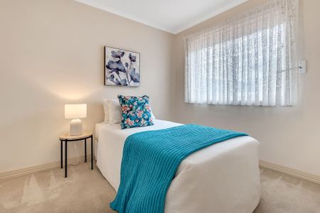 Don't be the last to see this lovely property - Photo 5