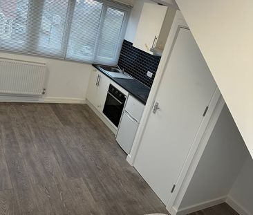 Room in a Shared House, Barley Lane, IG3 - Photo 6