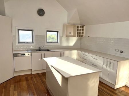 Great Home - Great Location! - Photo 3