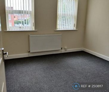 4 bedroom end of terrace house to rent - Photo 5