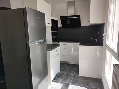 Location Appartement 2 pièces 42m² - Photo 2