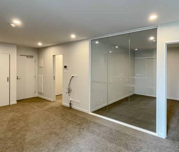 Near New & Beautiful - Photo 4