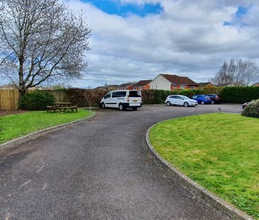 1 bed flat to rent in Kingston Road, Taunton - Photo 1