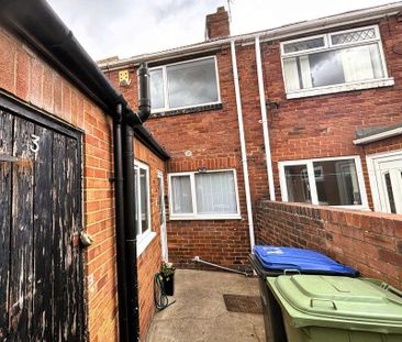 Coronation Avenue, Horden, Peterlee, County Durham, SR8 - Photo 4