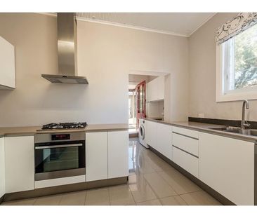 Classic Home & Business - Photo 4