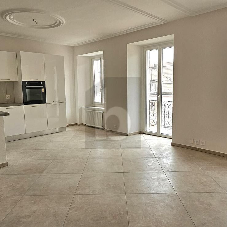 RÉNOVÉ À PROXIMITÉ DU CENTRE-VILLE - Foto 1