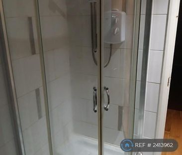 6 bedroom detached house to rent - Photo 3