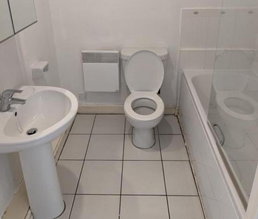 2 bedroom flat to rent - Photo 6