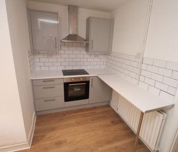 2 bedroom terraced house to rent - Photo 6