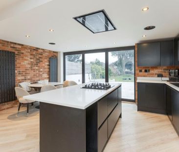 2 bedroom semi-detached house to rent - Photo 4