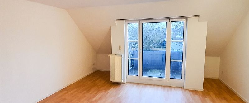 Praktische Wohnung mit Loggia, Einbauküche und Garage in Nienburg zu vermieten - Foto 1