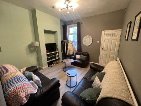4 bedroom house to rent - Photo 2