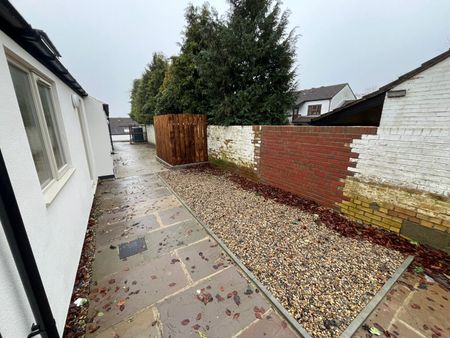 3 bedroom semi-detached house to rent - Photo 5