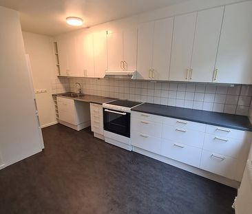 Dalbobranten 15, Sköndal - Photo 1
