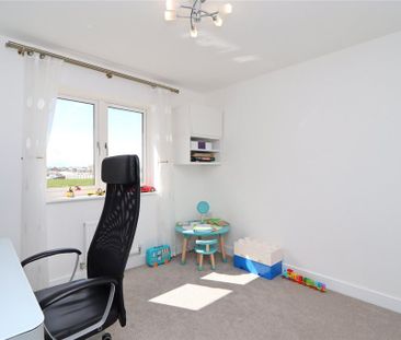 4 bedroom detached house to rent - Photo 5