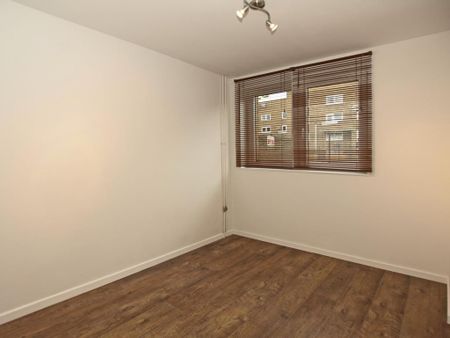 4 bedroom terraced house to rent - Photo 2